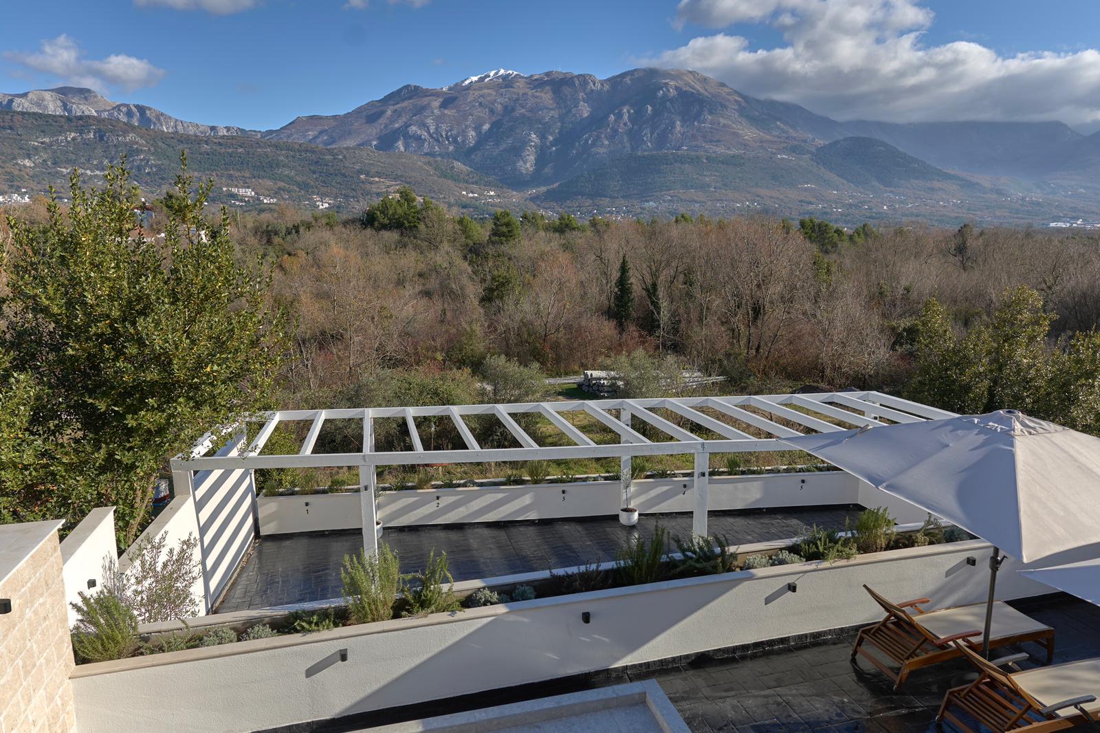 Image of Villa - 8 Bedrooms - 4 Bathrooms for Sale in Tivat-Montenegro, Image 16